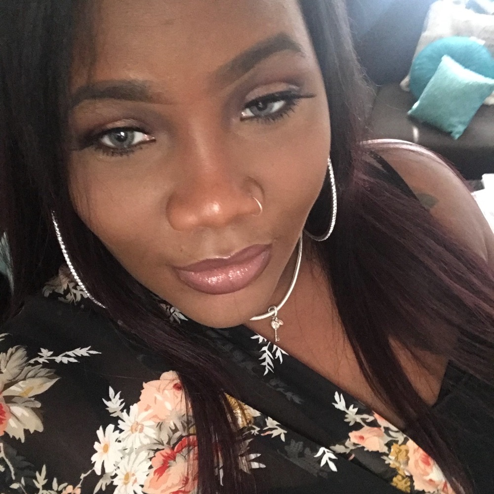 Meet your Posher, Latoya